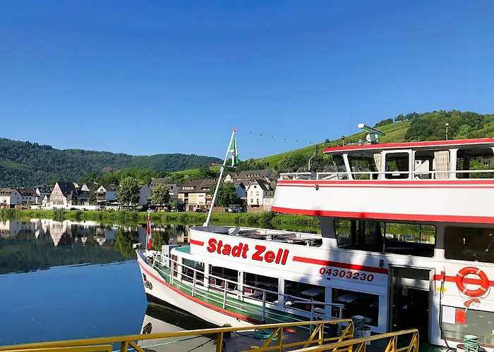 Anton Im Haus Moselwelt 첼 안 데어 모젤